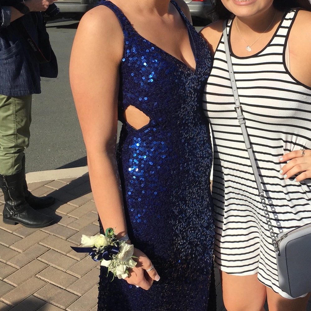 Prom Dress - Picture 3 of 6
